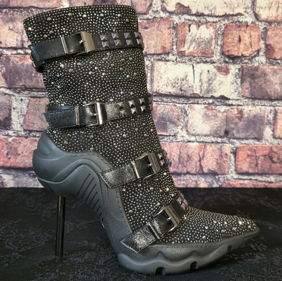 AKIRA Black Studded Heeled Boots - Picture 6 of 14